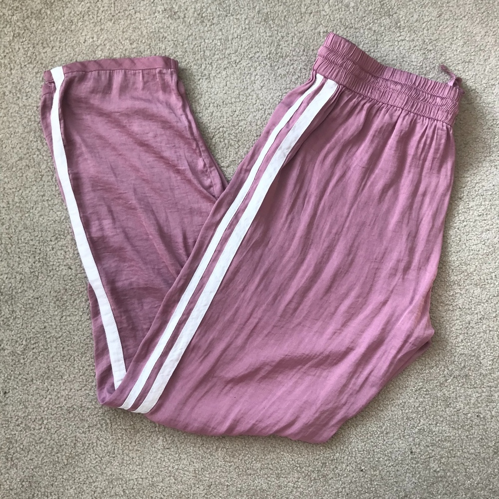 American Eagle | Silky Pink Joggers